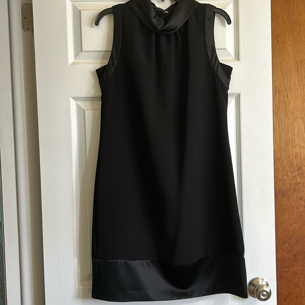 Simply Vera Shift Dress with Satin Detail